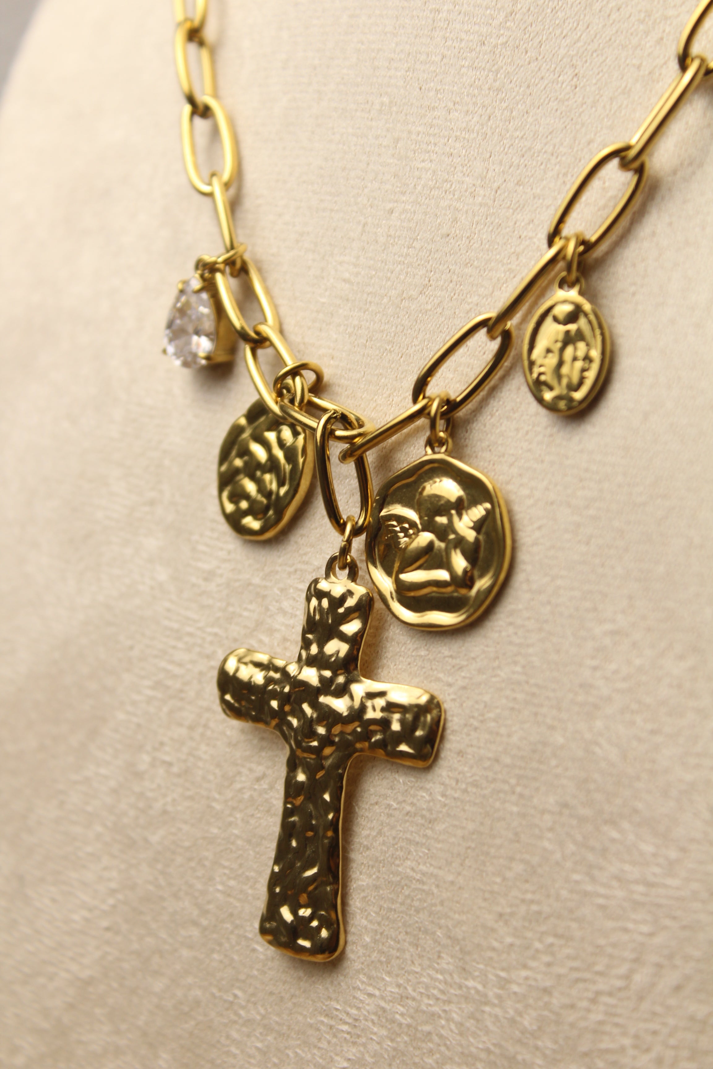 COLAR CHARM CROSS