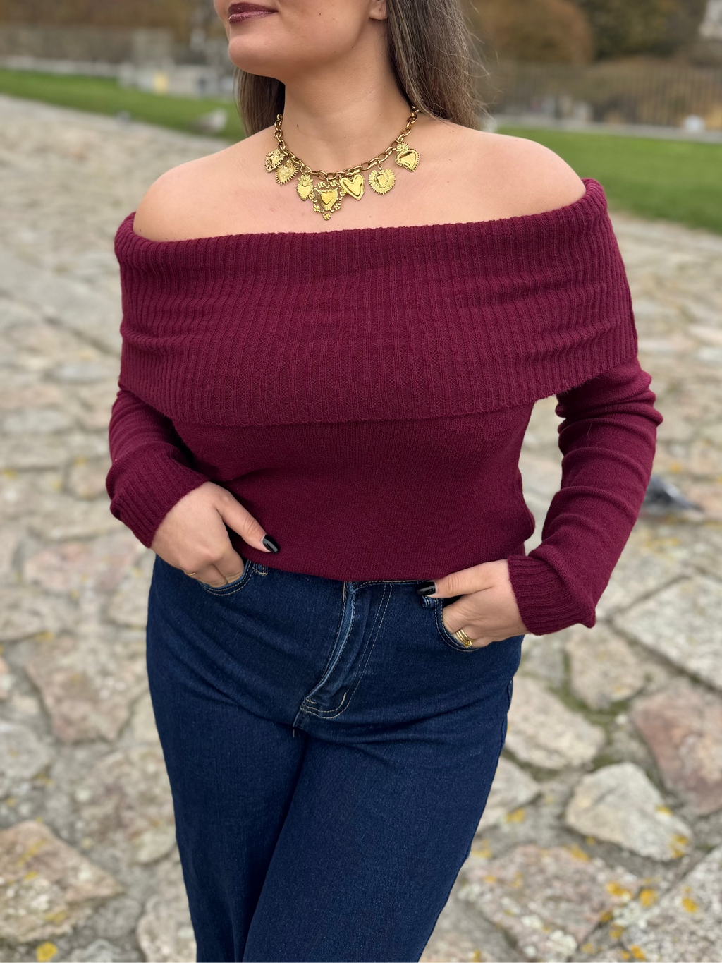 CAMISOLA DE MALHA COM OMBROS DESCOBERTOS